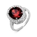 Кольцо из серебра с пл.кварцем цв.гранат и фианитами родированное