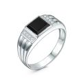 Печатка из серебра с чёрным плавленым кварцем и фианитами родированная
