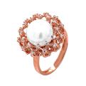 Кольцо из золочёного серебра с культ.жемчугом и фианитами