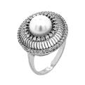 Кольцо из серебра с культ.жемчугом и фианитами родированное