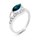 Кольцо из серебра с нат.топазом лондон блю и фианитами родированное