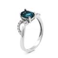 Кольцо из серебра с нат.лондон топазом и фианитами родированное