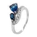 Кольцо из серебра с нат.лондон топазом и фианитами родированное