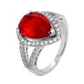 Кольцо из серебра с пл.кварцем цв.рубин и фианитами родированное