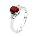 Кольцо из серебра с нат.гранатом и фианитами родированное