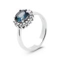 Кольцо из серебра с нат.топазом лондон блю и фианитами родированное