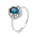 Кольцо из серебра с лондон топазом и фианитами родированное