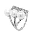 Кольцо из серебра с культ.жемчугом и фианитами родированное