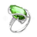 Кольцо из серебра с пл.кварцем цв.зелёный и фианитами родированное