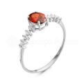 Кольцо из серебра с гранатом гт и фианитами родированное