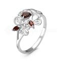 Кольцо из серебра с нат.гранатом фианитами родированное
