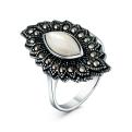Кольцо из чернёного серебра с перламутром и марказитами