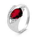 Кольцо из серебра с пл.кварцем цв.гранат и фианитами родированное