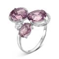 Кольцо из серебра с пл.кварцем цв.родолит и фианитами родированное