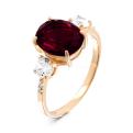 Кольцо из золочёного серебра с пл.кварцем цв.рубин и фианитами