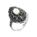 Кольцо из чернёного серебра с перламутром и марказитами