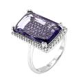 Кольцо из серебра с пл.кварцем цв.аметист и фианитами родированное