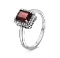 Кольцо из серебра с нат. гранатом и куб. цирконием родированное