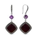 Серьги из чернёного серебра с нат.друзой агата, пл.кварцем цв.аметист, эмалью и марказитами