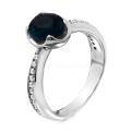 Кольцо из серебра с ситаллом имит.сапфира и фианитами родированное