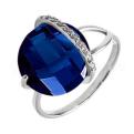 Кольцо из серебра с пл.кварцем цв.сапфир и фианитами родированное