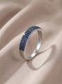 Кольцо из серебра с синей наношпинелью родированное