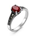 Кольцо из чернёного серебра с нат.гранатом и марказитами