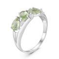 Кольцо из серебра с пл. кварцем цв.празиолит и фианитами родированное