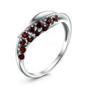 Кольцо из серебра с гранатом родированное