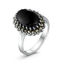 Кольцо из чернёного серебра с натуральным ониксом и марказитами