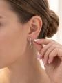 Серьги из серебра с натуральным изумрудом родированные