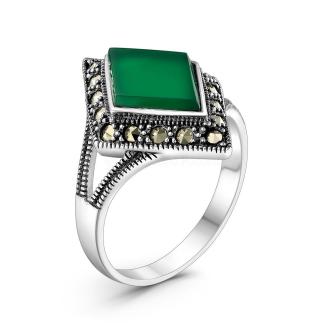 Кольцо из чернёного серебра с натуральным зелёным агатом и марказитами