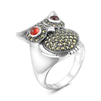 Кольцо женское из чернёного серебра с натурильным гранатом и марказитами