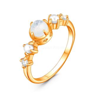 Кольцо из золочёного серебра с лунным белым камнем, культивированным жемчугом и фианитами