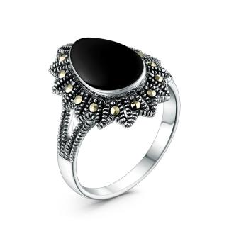 Кольцо из чернёного серебра с ониксом и марказитами