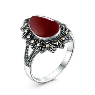 Кольцо из чернёного серебра с синтетическим агатом и марказитами