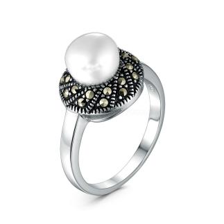 Кольцо из чернёного серебра с культивированным жемчугом и марказитами