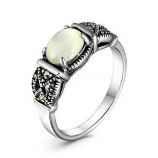 Кольцо из чернёного серебра с натуральным перламутром и марказитами