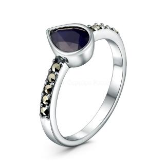 Кольцо из чернёного серебра с сапфиром и марказитами