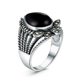 Кольцо из чернёного серебра с ониксом и марказитами