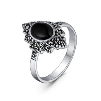 Кольцо из чернёного серебра с натуральным ониксом  и марказитами
