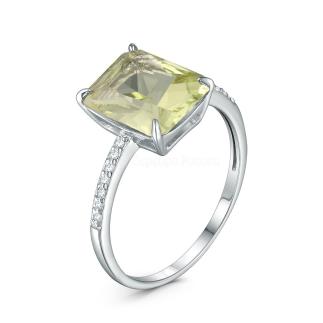 Кольцо из серебра с ситаллом имитацией хризолита и фианитами родированное