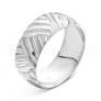 Кольцо из родированного серебра с алмазной огранкой  - фото