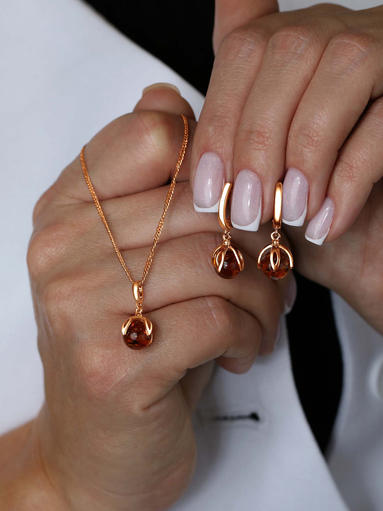 Серьги из золочёного серебра с натуральный янтарём