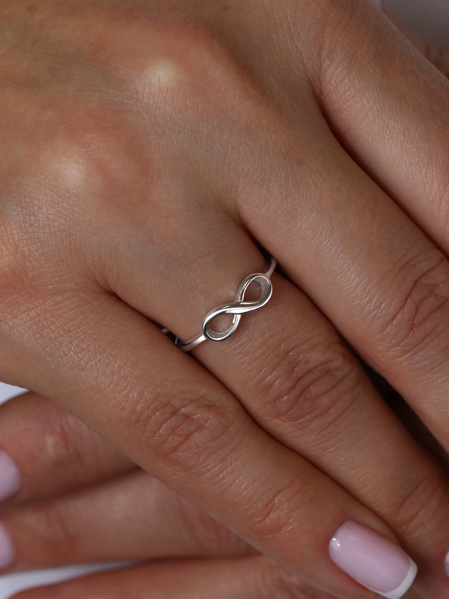 Кольцо из серебра родированное - Бесконечность