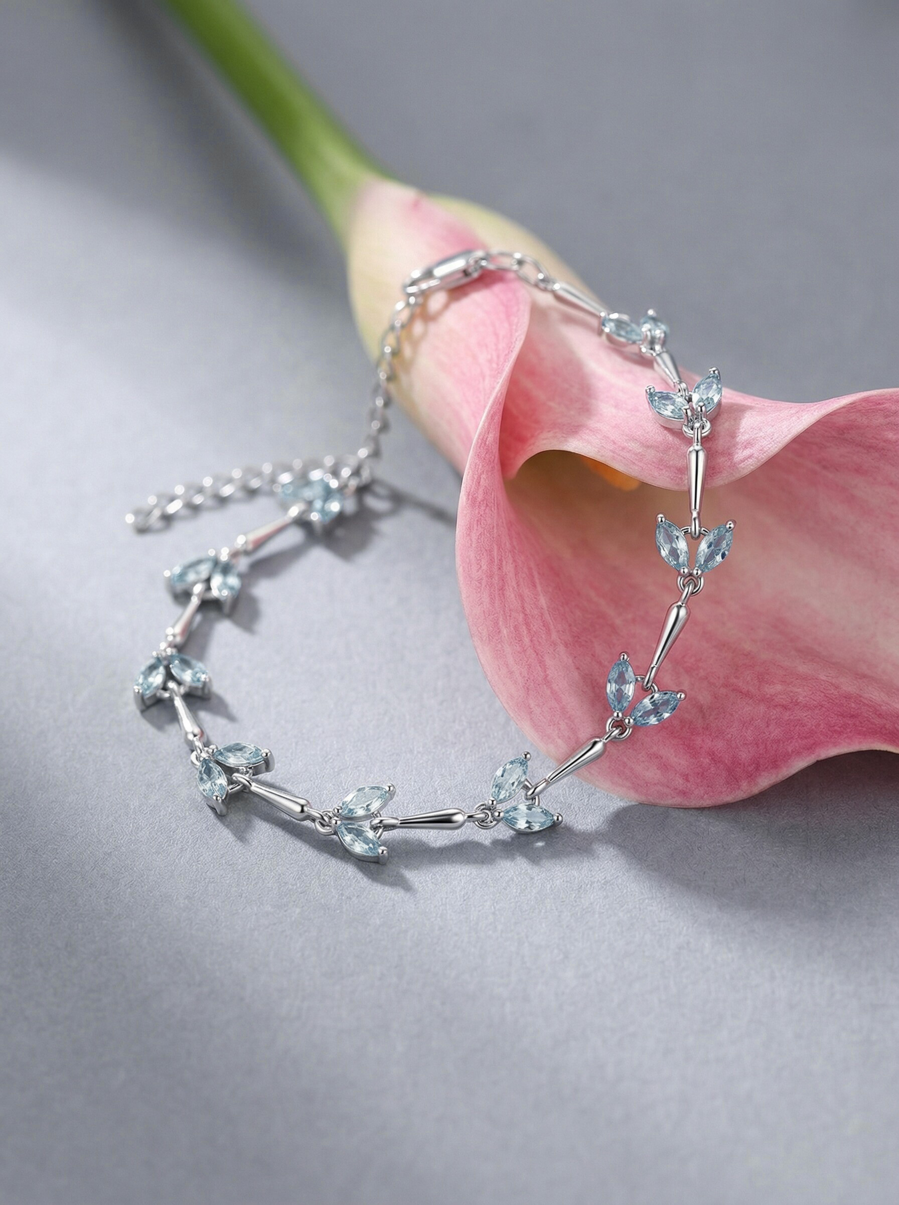 Браслет из серебра с топазом родированный