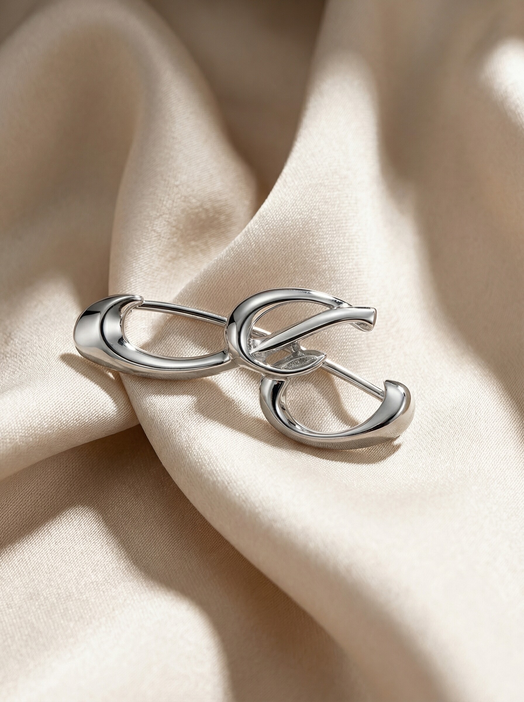 Брошь из серебра родированная - Буква "Я"