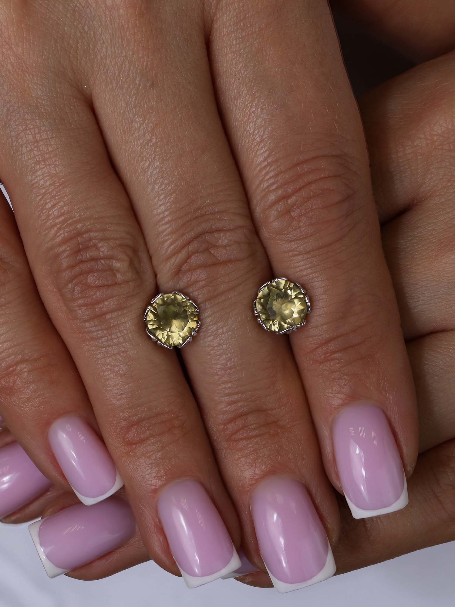 Серьги-пусеты из серебра с султанитом родированные